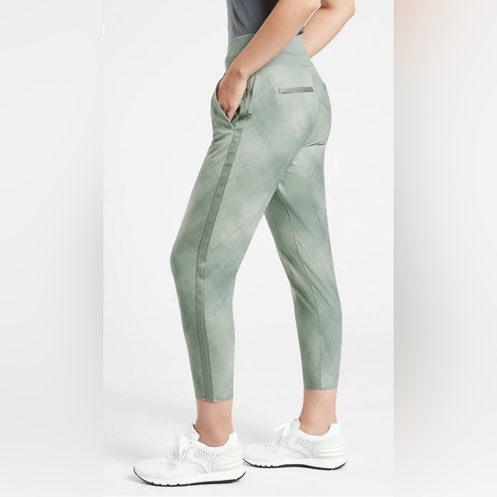 Athleta Nolita Slim Tapered Print Crop